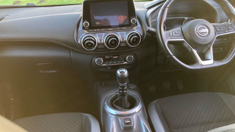Nissan Juke 1.0 DiG-T 114 N-Connecta 5dr Petrol Hatchback